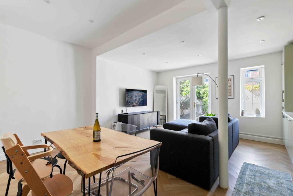 Modern 3 Bed Apartment In Tottenham Лондон Экстерьер фото