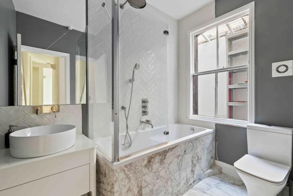 Modern 3 Bed Apartment In Tottenham Лондон Экстерьер фото